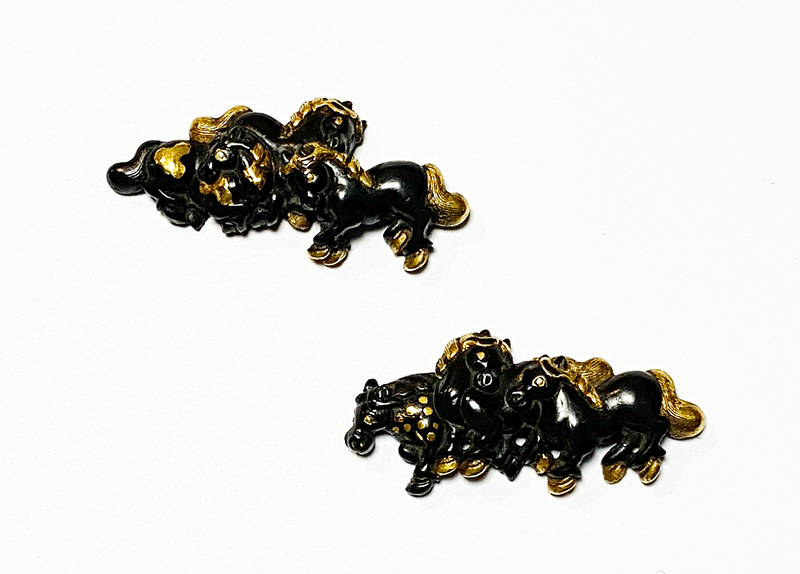 目貫　乗真 鴻池家伝来 Menuki design of Three Horses Made by Jyoshin